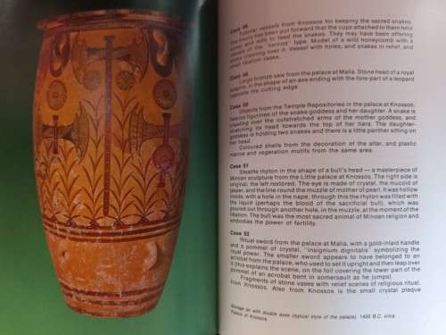 Crete - S. Logiadou - Platonos, Dr. Nanno Marinatos - Softcover - 192 Pages