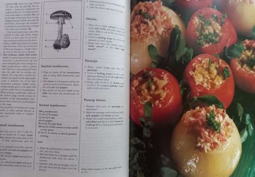 Cook and Enjoy It - Completely Revised Edition - S. J. A. de Villiers - Hardcover - 256 Pages
