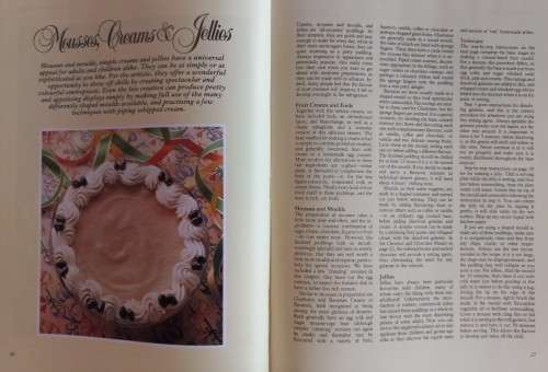 The Complete Book of Desserts - Aurora Publishing - Hardcover - 182 Pages
