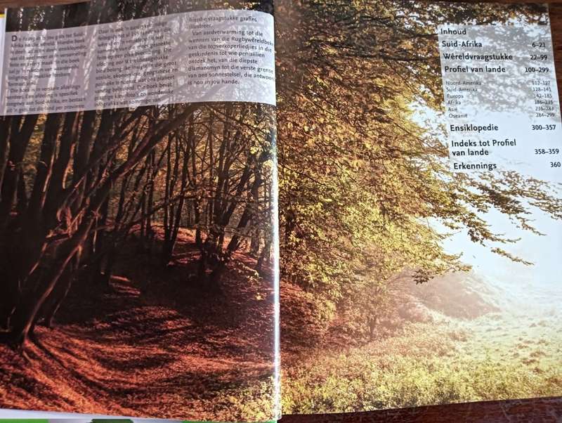 Collins Feitegids van die Wereld - Hardcover - 360 Pages