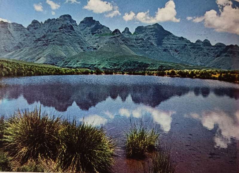 Barrier of Spears - Drama of the Drakensberg - R.O. Pearse - Hardcover - 304 Pages