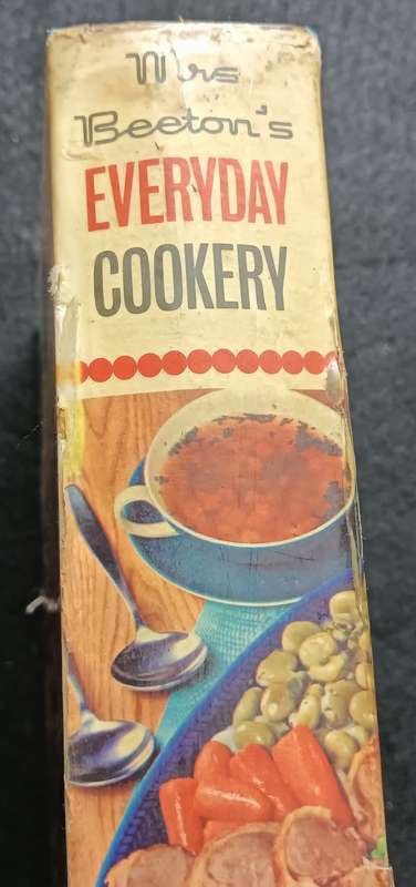 Mrs Beeton`s Everyday Cookery - Mrs Beeton - Hardcover - 639 pages