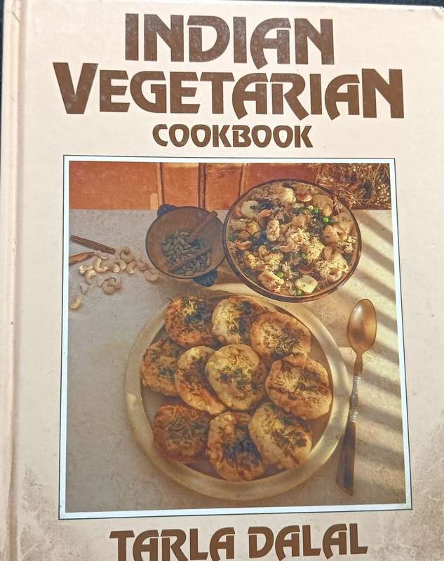 Indian Vegetarian Cookbook - Tarla Dalal - Hardcover - 128 pages