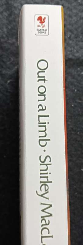 Out on a Limb - Shirley MacLaine - Softcover - 367 pages