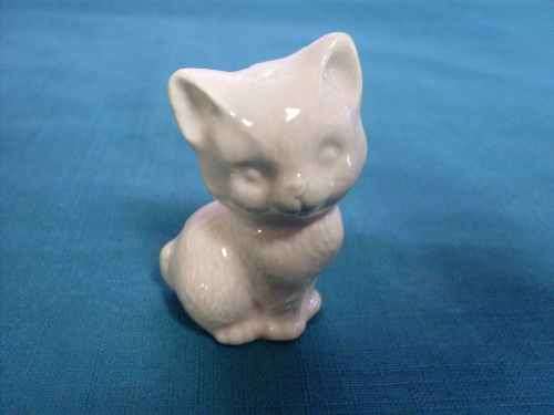 Kitten Figure