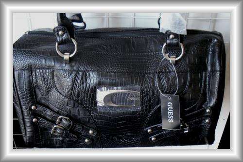 FREE SHIPPING         GUESS   HAND BAG SIZE;42X22