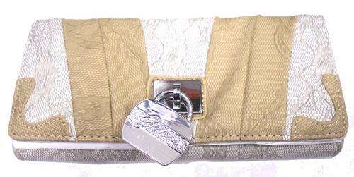 100%FREEEEEEEEEEEEE SHIPPING .GUESS WALLET