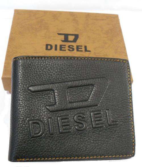 DIESEL MENS WALLET - 12cm X 9.5cm - COMES IN BOX SO PERFECT FOR GIFTS AS WELL