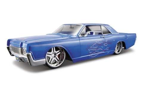 1966 Lincoln Continental. Maisto Pro Rodz 1/24 die cast model car. Model on display-no box.