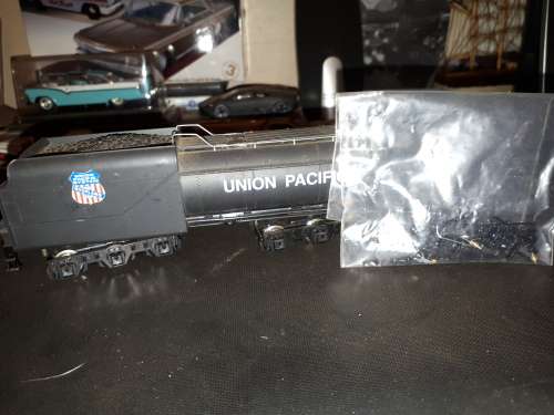 HO Mountain 4-8-2 Mehano Union Pacific Steam Locomotive