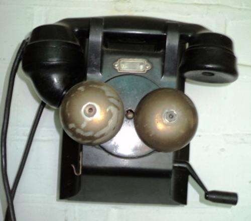 OLD BAKELITE PHONE