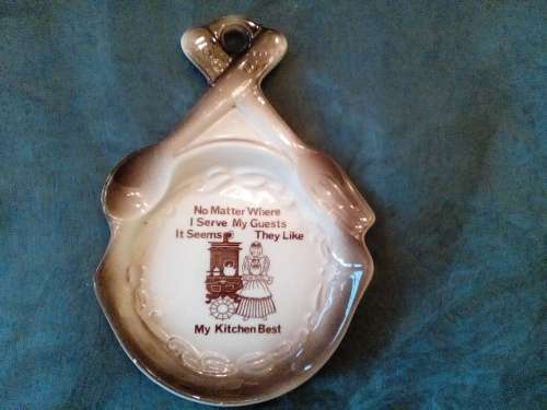 THIS IS SUCH A BEAUTIFUL VITAGE ''OUMA'S KITCHEN'' CERAMIC WALL HANGING PIECE - STUNNING!!!!