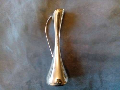 LOOK AT THIS STUNNING LITTLE SILVER COLOURED STEEL VASE - SUCH A CUTE PIECE!!!!
