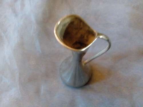 LOOK AT THIS STUNNING LITTLE SILVER COLOURED STEEL VASE - SUCH A CUTE PIECE!!!!