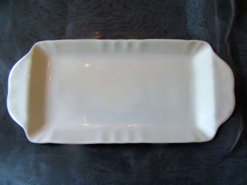 THIS IS SUCH A BEAUTIFUL CERAMIC SERVING PLATTER - REAL NICE PIECE!!!!!