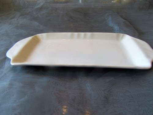 THIS IS SUCH A BEAUTIFUL CERAMIC SERVING PLATTER - REAL NICE PIECE!!!!!