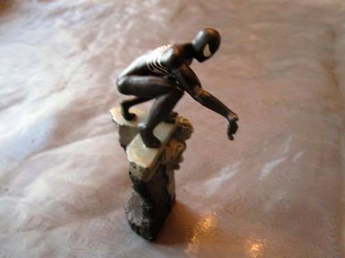 A MUST HAVE ''MARVEL'' CLASSIC COLLECTION SPIDER MAN - BOXED AND STUNNING!!!!