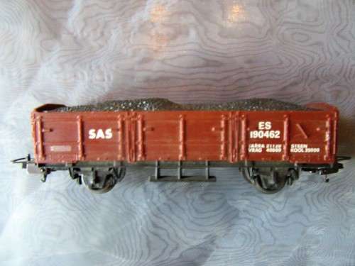 THIS IS A STUNNING ''LIMA HO'' SCALE COAL CARRIER - SUCH A COLLECTABLE PIECE!!!!
