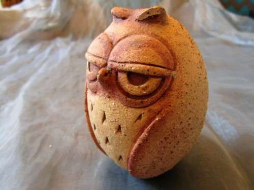 THIS IS SUCH AN EXQUISITE POTTERY OWL - BEAUTIFUL PIECE!!!!!