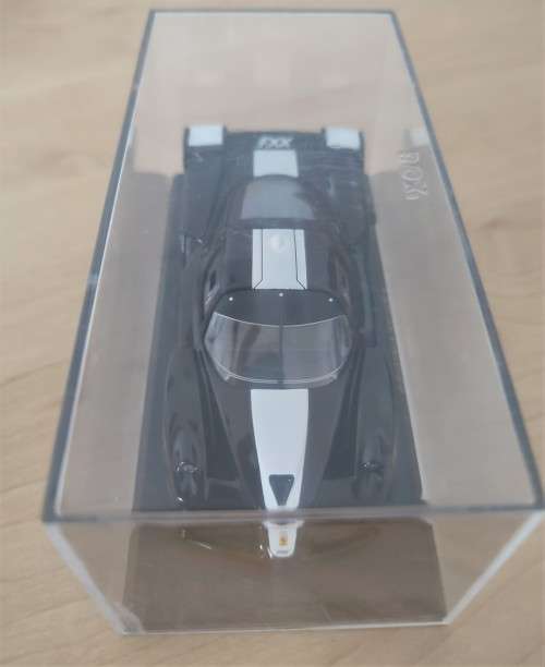 Ferrari FXX 2005 1/43 IXO NEW in Perspex Box