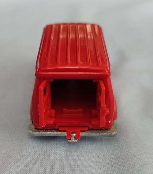 Majorette Die Cast #279 Avis Fourgon Van Red - Uncommon!
