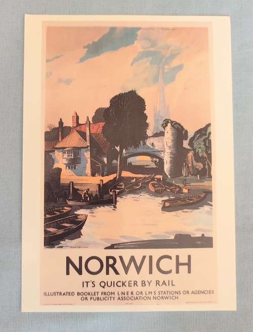 GB -Travel by Train - NORWICH - Postcard