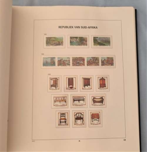 Davo Binder with MNH RSA and Namibian Stamps - NICE