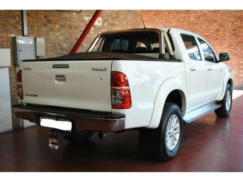 TOYOTA HILUX  2011- TAIL LAMP LEFT ``E W/SOCKET