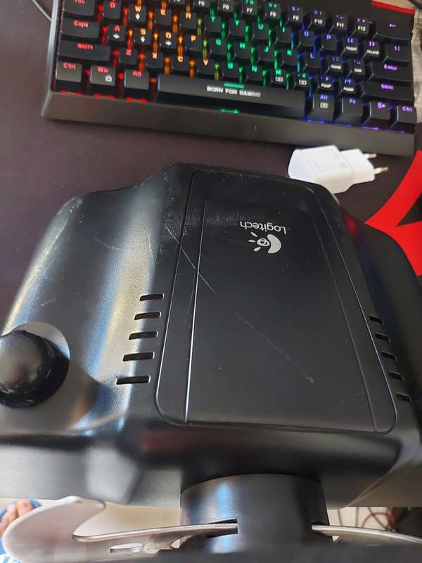 Logitech G25 racing wheel