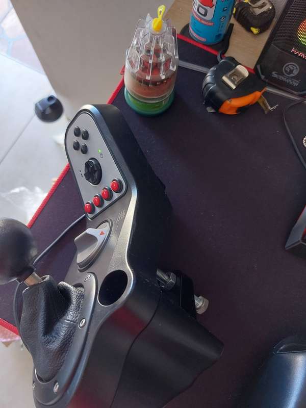 Logitech G25 racing wheel