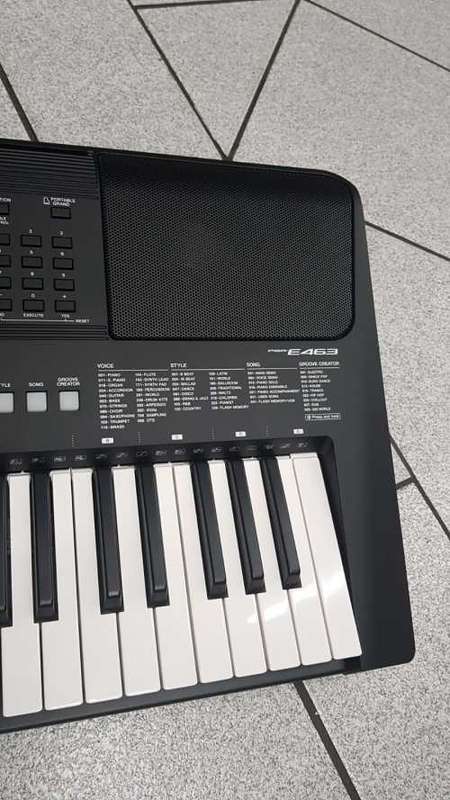 YAMAHA PSR E463