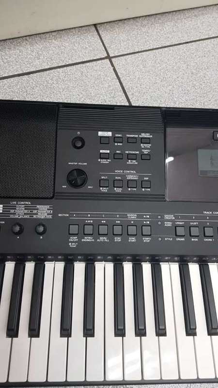 YAMAHA PSR E463