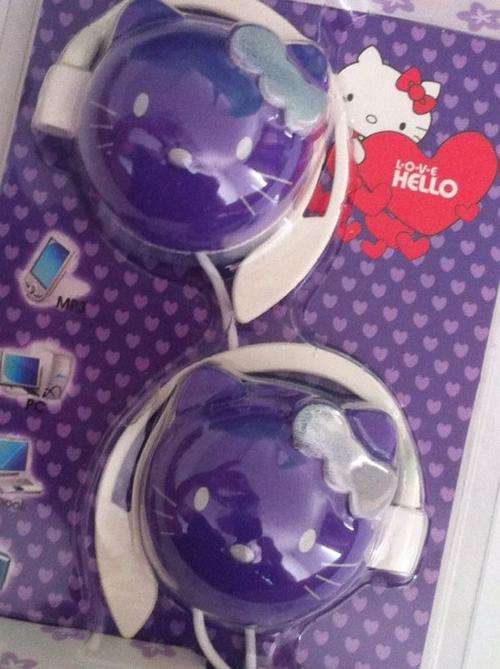 Hello Kitty headphones! Purple & White available!