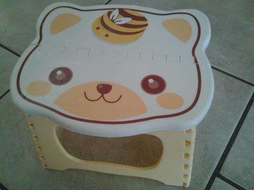 Compact foldable Toddler stool