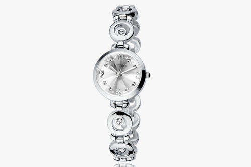 ***STUNNING BRACELET WATCH BY KIMIO IN WHITE*** LATEST MODEL***
