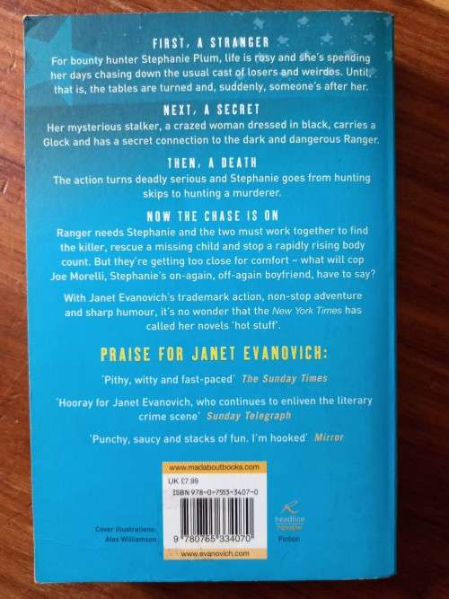 Twelve Sharp (Stephanie Plum #12) by Janet Evanovich