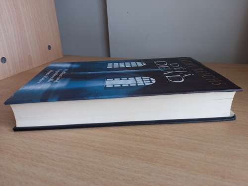 Deja Dead (Temperance Brennan #1) by Kathy Reichs - Large Hardcover