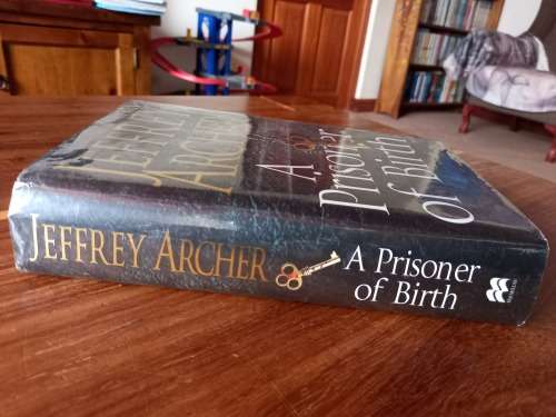 A Prisoner of Birth by Jeffrey Archer - Large Hardcover