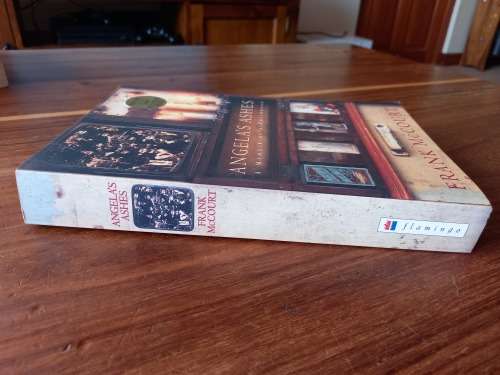 Angela`s Ashes: A Memoir of a Childhood by Frank McCourt - Large Softcover