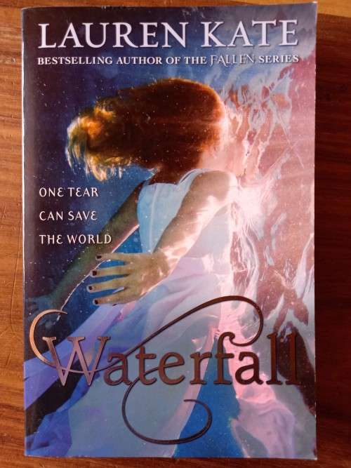 Waterfall (Teardrop #2) by Lauren Kate - Large Softcover