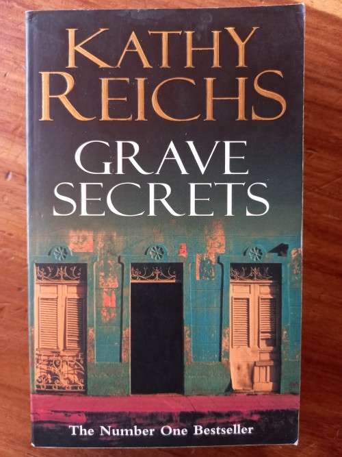 Grave Secrets (Temperance Brennan #5) by Kathy Reichs