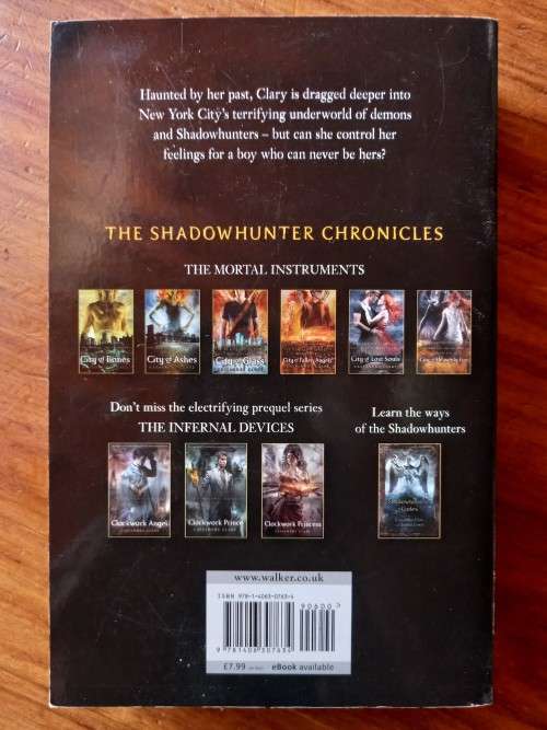 City of Ashes (The Mortal Instruments #2) by Cassandra Clare