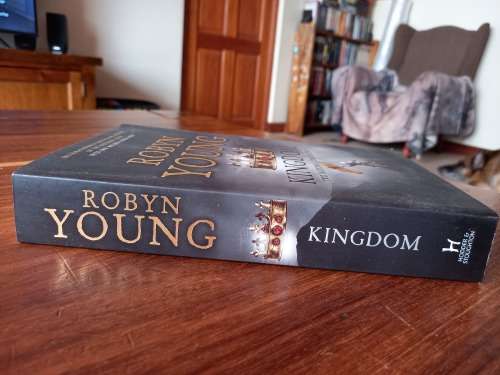 Kingdom (The Insurrection Trilogy #3) by Robyn Young - Large Softcover
