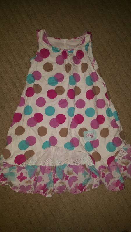 Beautiful Girls Dress Size 7 to 8 Only wore once