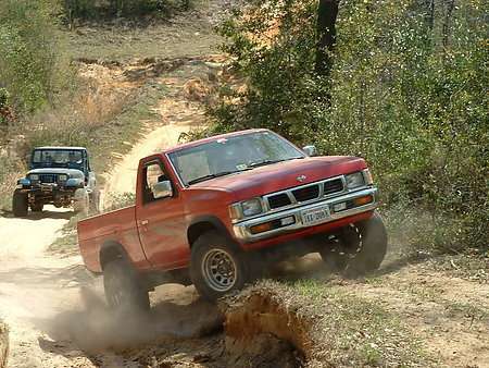 Nissan D21 Hardbody (1996) service manual (E-book)
