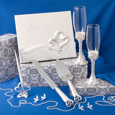 Wedding Accessories - Interlocking Hearts Wedding Accessory Set