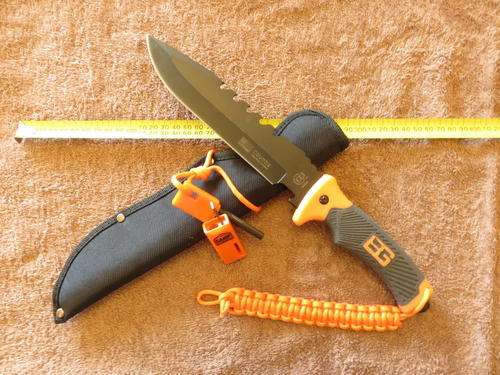 Columbia 3020A Hunting Knife including Lanyard & Fire Striker
