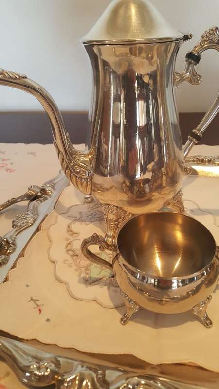 ROYAL Albert add silver