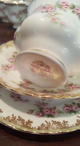 Dimity Rose ROYAL ALBERT