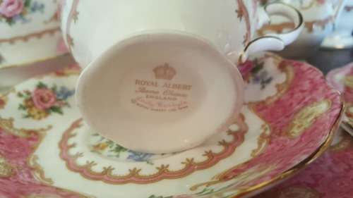 ROYAL ALBERT lady Carlyle